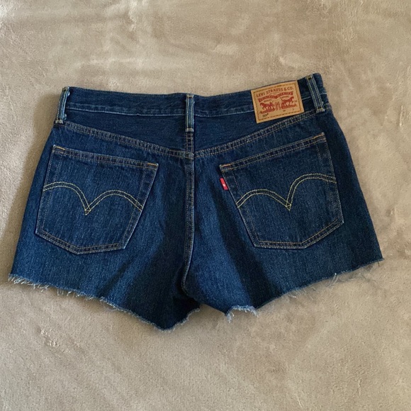 Levi’s shorts - Picture 3 of 5